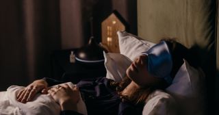 Schlafstörungen zur Weihnachtszeit – Stress, Grübeln & was wirklich hilft