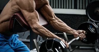 Adonis-Komplex: Wenn Muskelaufbau Sucht wird | apomio Gesundheitsblog