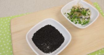 Wunderbare kleine Kraftpakete: Basilikumsamen | apomio Gesundheitsblog