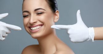 Strahlend weiß. Wie gesund ist Bleaching? | apomio Gesundheitsblog