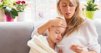 Fieber bei Babys und Kleinkindern: Wann ist Fieber bedenklich? | apomio Gesundheitsblog
