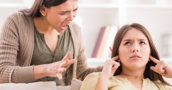 Die Pubertät: Eine Herausforderung für Kinder und Eltern | apomio Gesundheitsblog