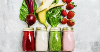 Detox-Wunder oder Märchen aus dem Saftladen? Was Saftkuren wirklich bewirken | apomio Gesundheitsblog
