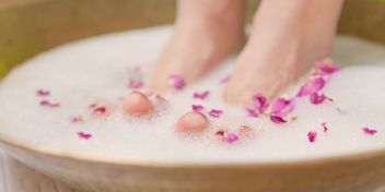 Die besten Tipps für natürlich schöne Füße | apomio Gesundheitsblog