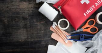 Was gehört in eine optimal ausgestattete Hausapotheke? | apomio Gesundheitsblog