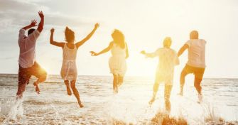 Wie uns das Sonnenlicht beeinflusst | apomio Gesundheitsblog